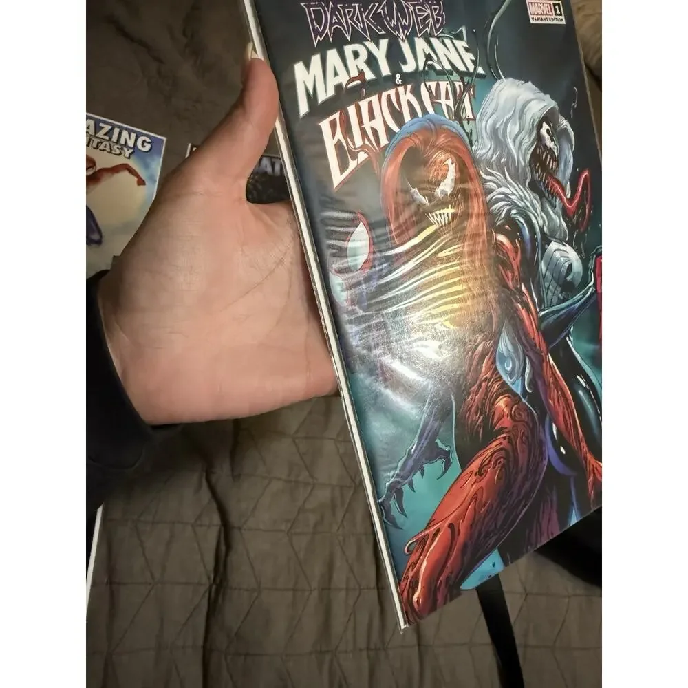 Marvel Dark Web: Mary Jane & Black Cat #1 Modern Age Variant Edition Cover